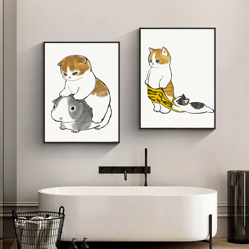 Home Bathroom Pictures - Chat aux toilettes jouant avec un